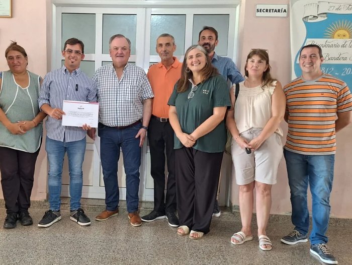 Michlig entregó aportes FANI a escuelas de San Cristóbal